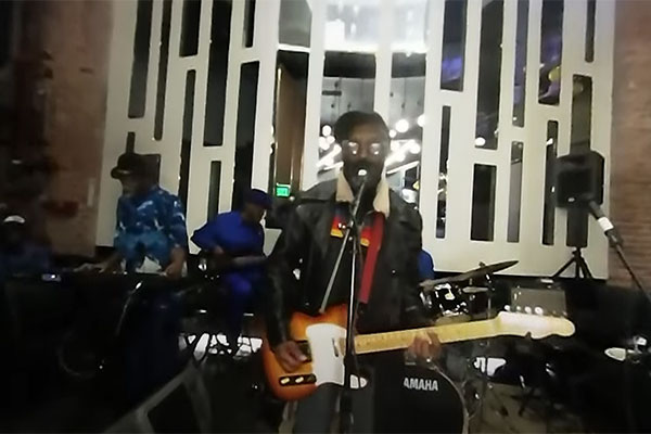 D'Wayne Wiggins performing at Fillmore Slim's 90th birthday celebration